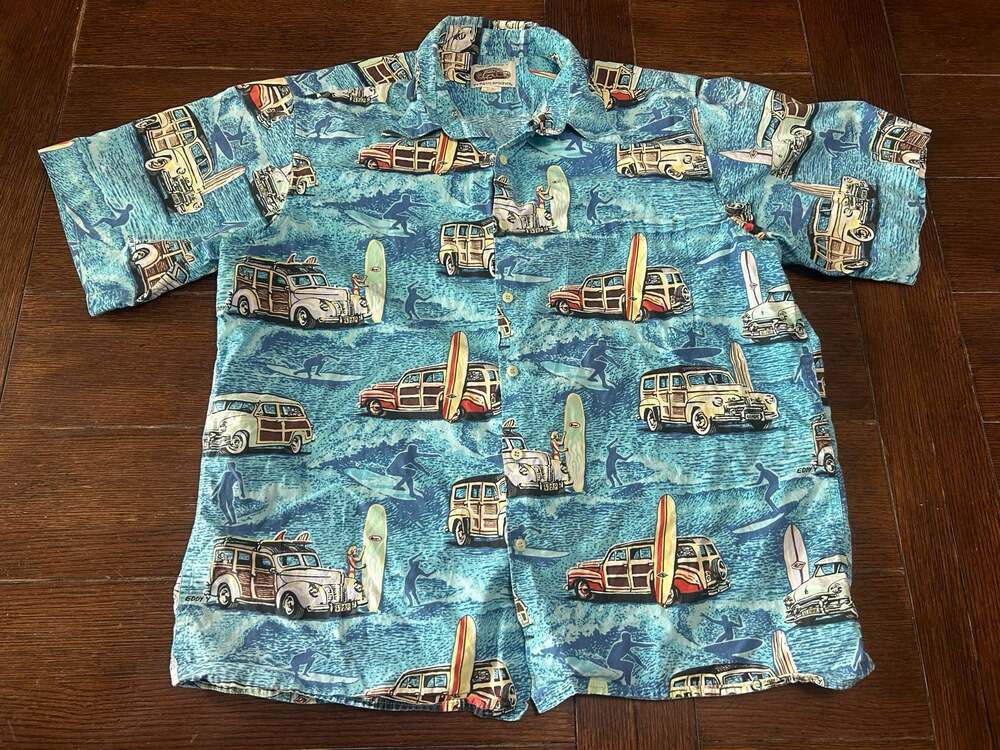Art of Eddy Y by Reyn Spooner Vintage Woodie Cars Surfers Hawaiian Shirt Size L